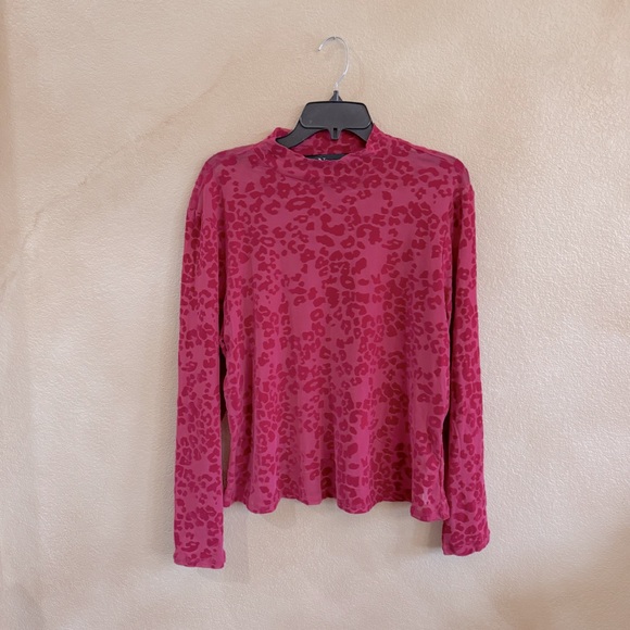 Nina Parker
Plus Size Sheer Velvet Leopard Flock Mock-Neck Top NWOT size 1X - Picture 3 of 8
